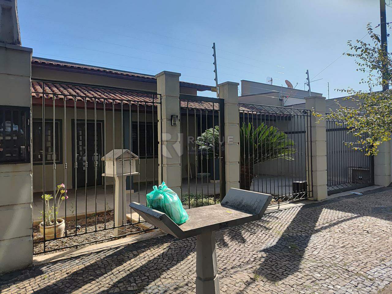 Casa Comercial para aluguel no bairro Parque Real: Fachada