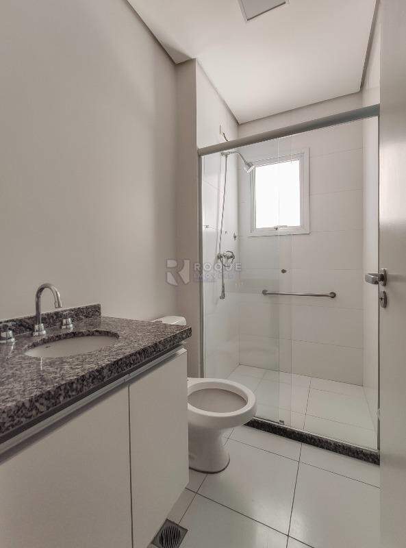 Apartamento para aluguel no bairro Desmembramento Oscar Antonio Breda: WC social
