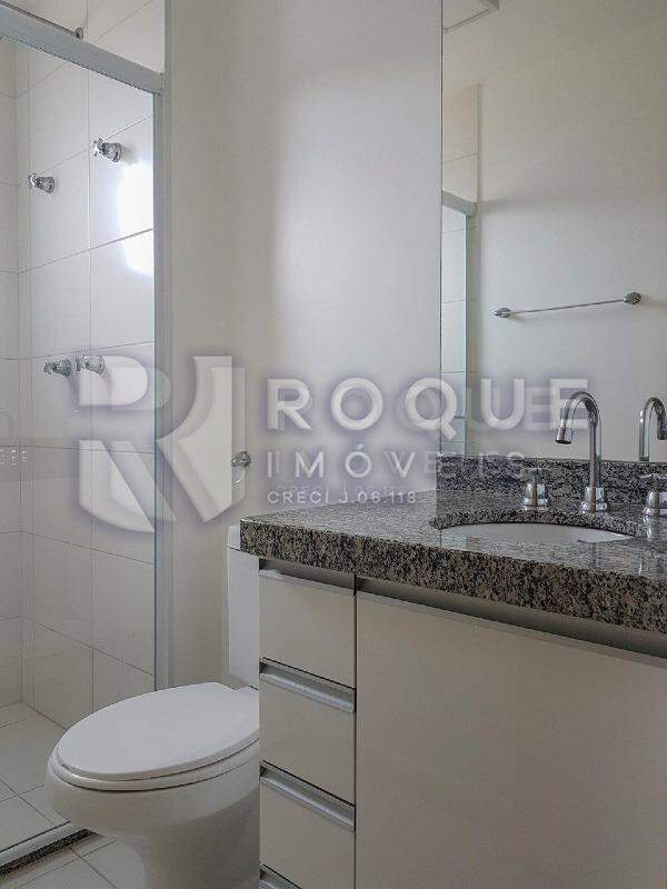 Apartamento para aluguel no bairro Jardim Aquárius: WC