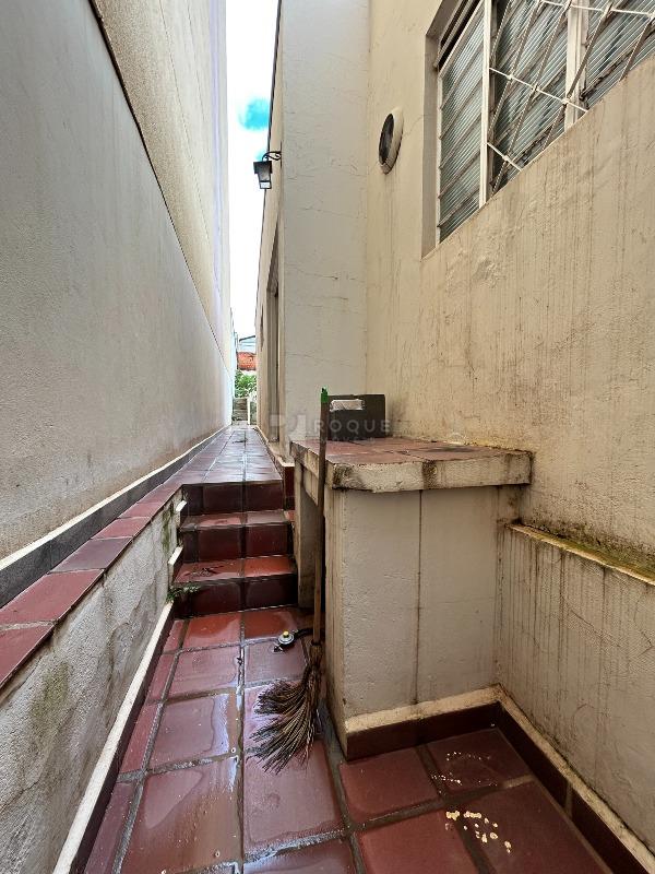 Casa Residencial para aluguel no bairro Centro: Corredor 