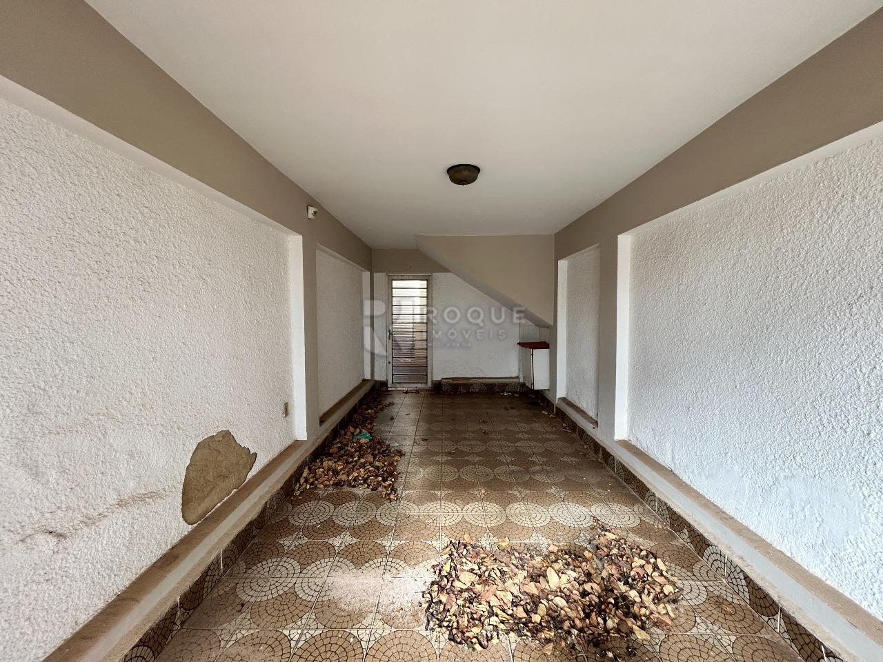 Casa Residencial para aluguel no bairro Centro: Garagem 