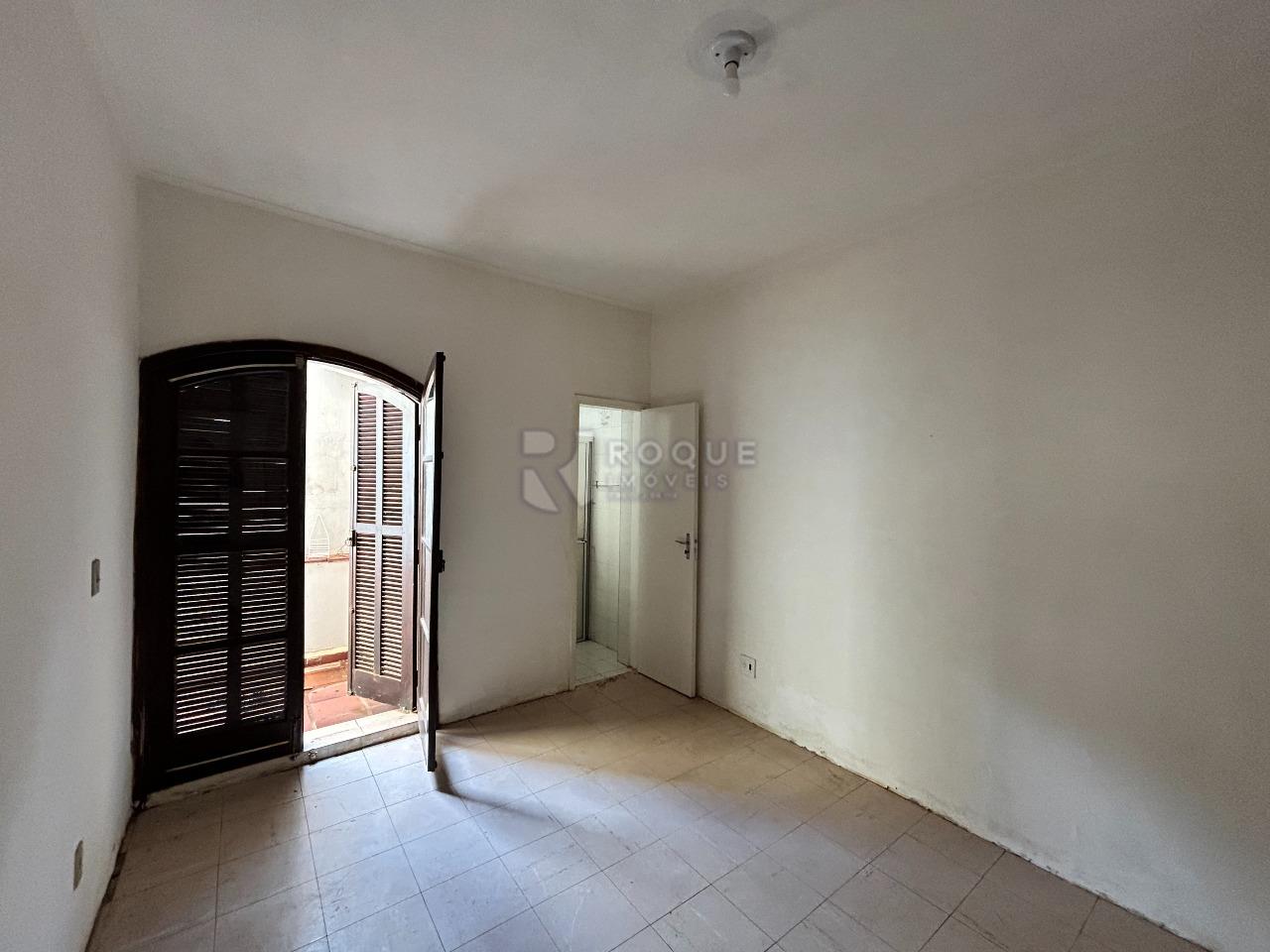 Casa Residencial para aluguel no bairro Centro: Dormitório 3 suíte 