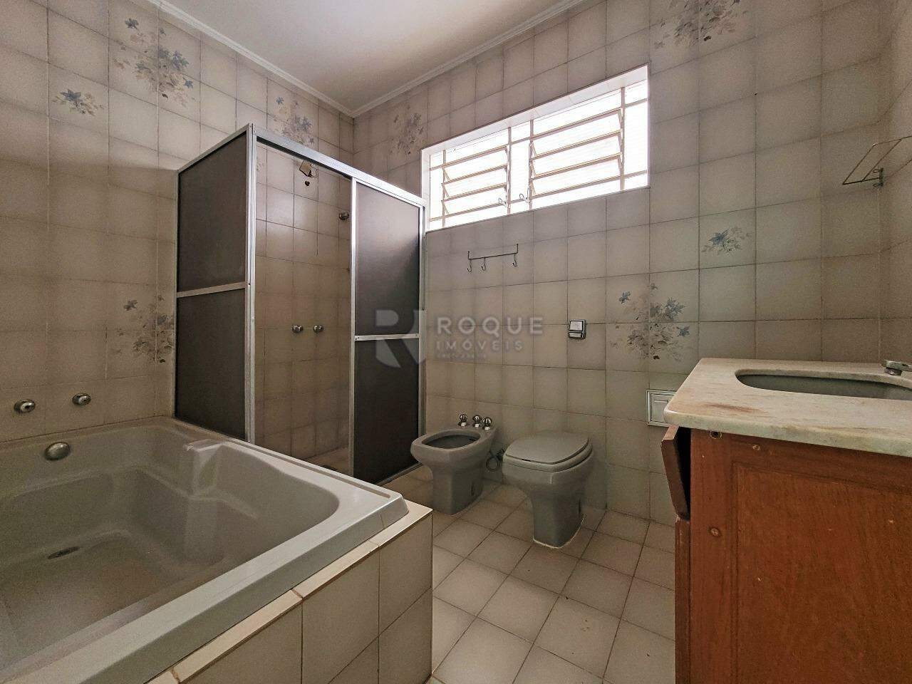 Casa Residencial para aluguel no bairro Centro: Wc social