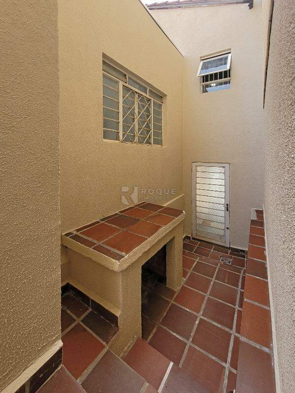 Casa Residencial para aluguel no bairro Centro: Área de serviço