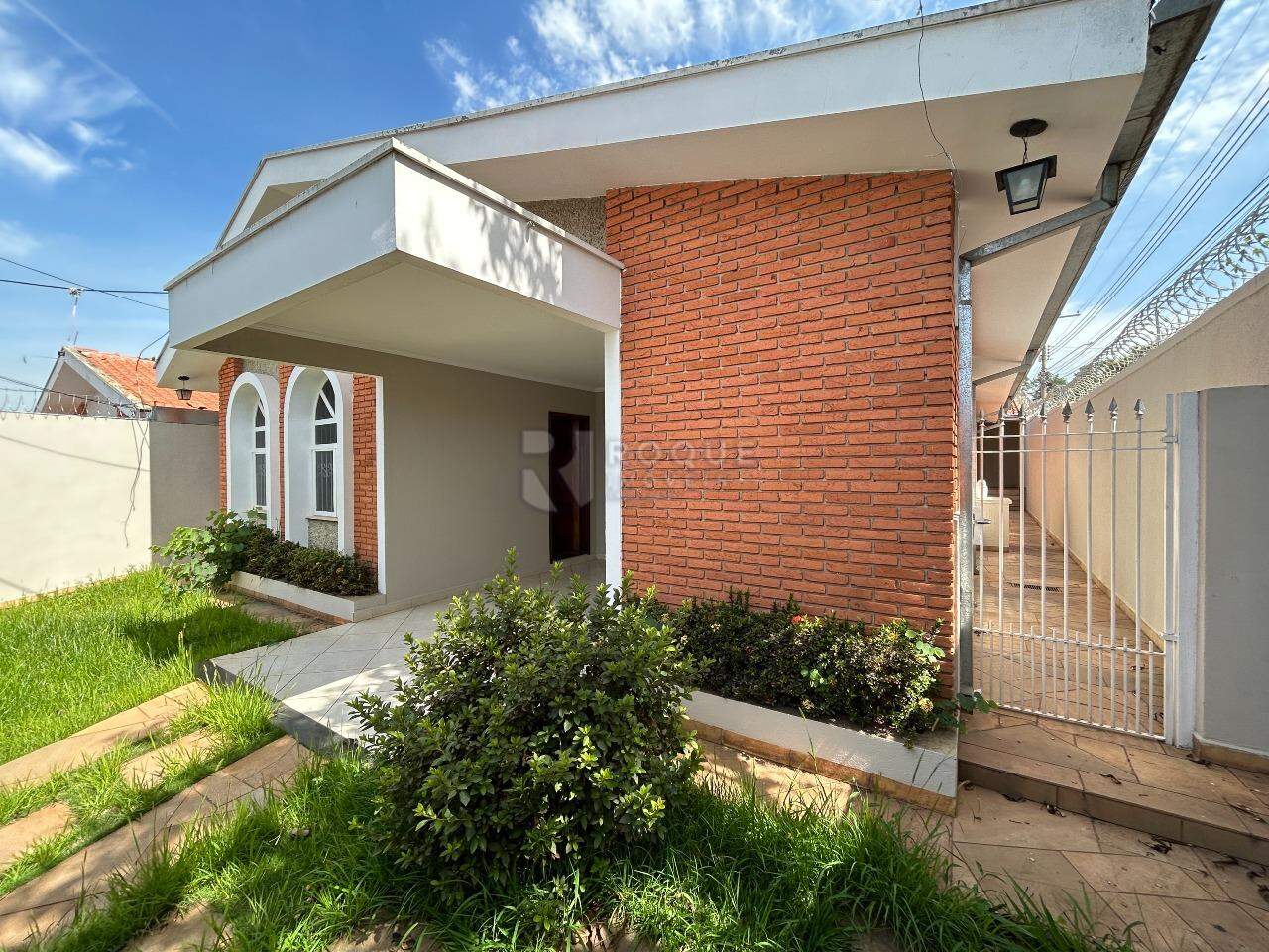 Casa Residencial para aluguel no bairro Jardim Piratininga: Frente / garagem 