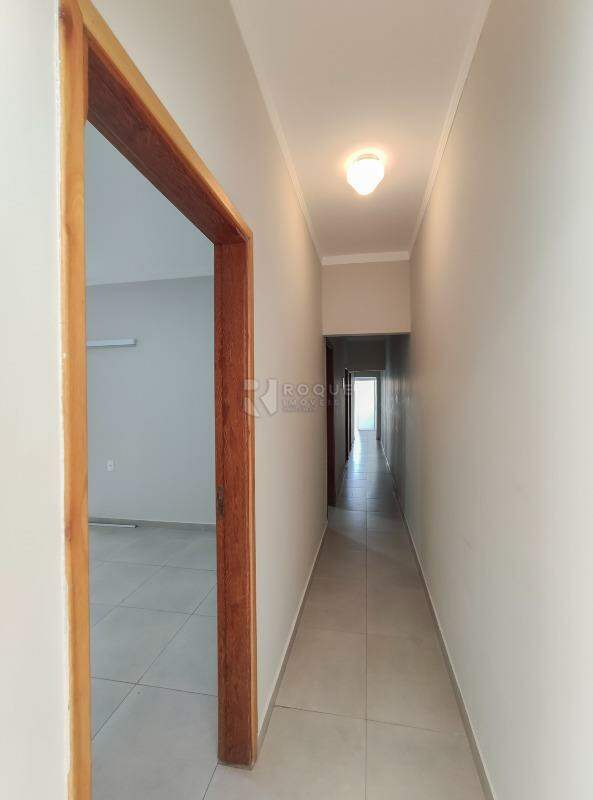 Casa Residencial para aluguel no bairro Vila São João: Hall 