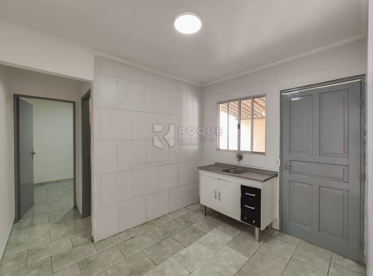 Casa Residencial para aluguel no bairro Jardim São Lourenço: Cozinha 