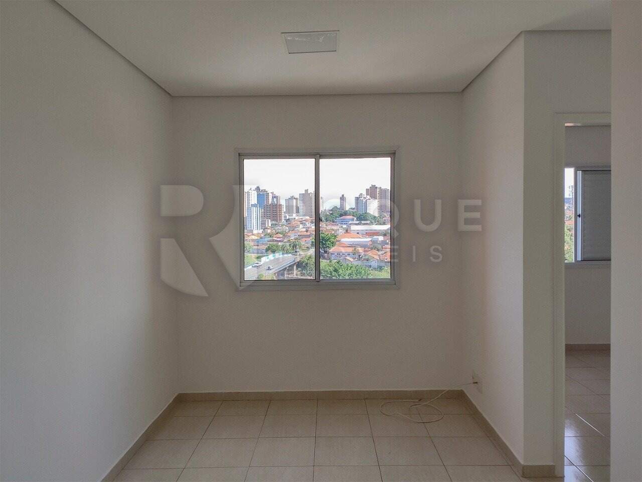 Apartamento para aluguel no bairro Vila Queiroz: Sala 