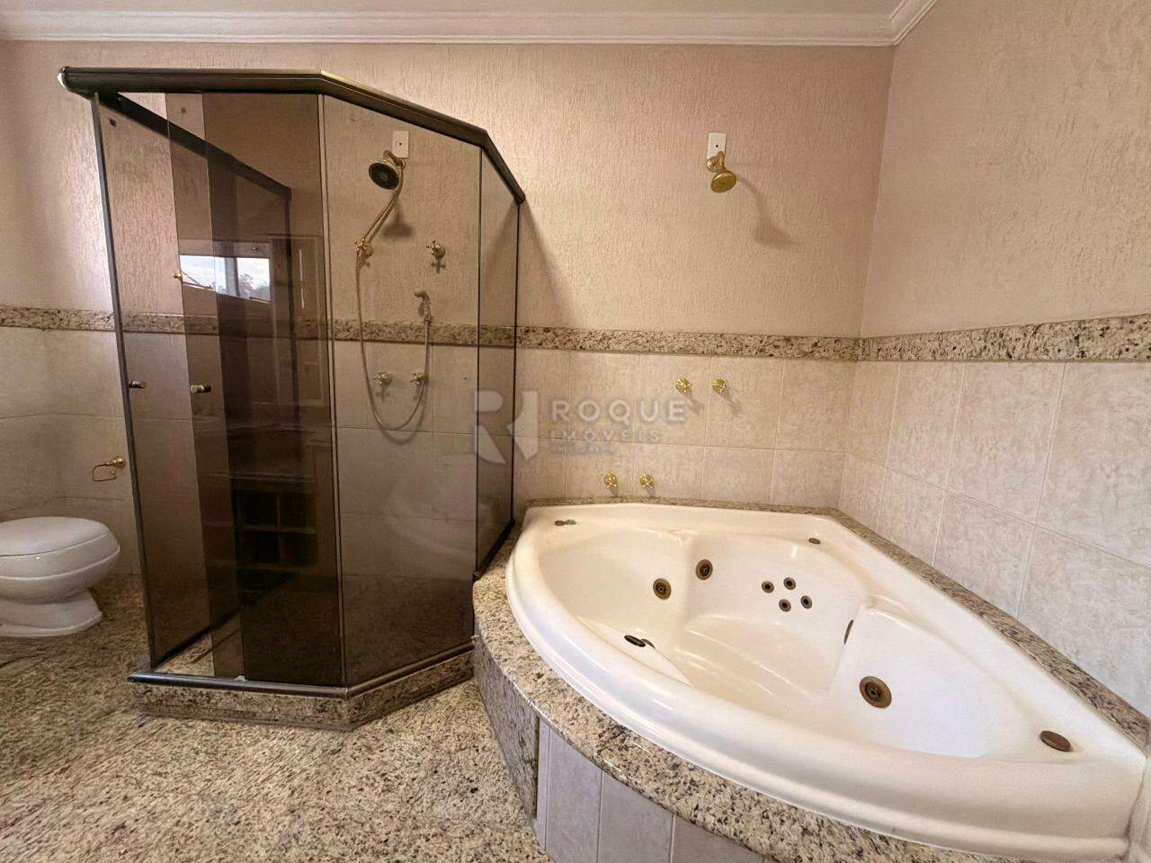 Casa em condomínio para aluguel no bairro Jardim Colinas de São João: Wc suite