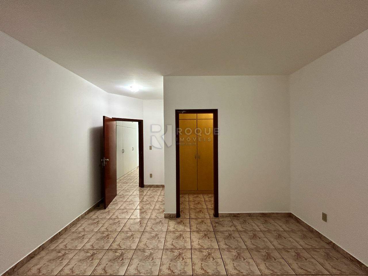 Casa Residencial para aluguel no bairro Jardim São Paulo: Dormitório 3 suíte 