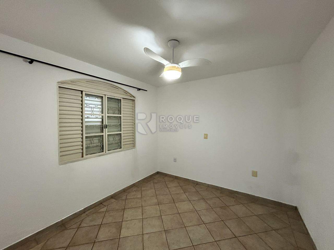 Casa Residencial para aluguel no bairro Jardim São Paulo: Dormitório fundo