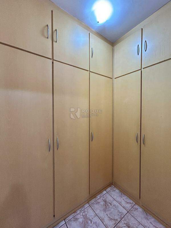 Casa Residencial para aluguel no bairro Jardim São Paulo: Closet suíte 