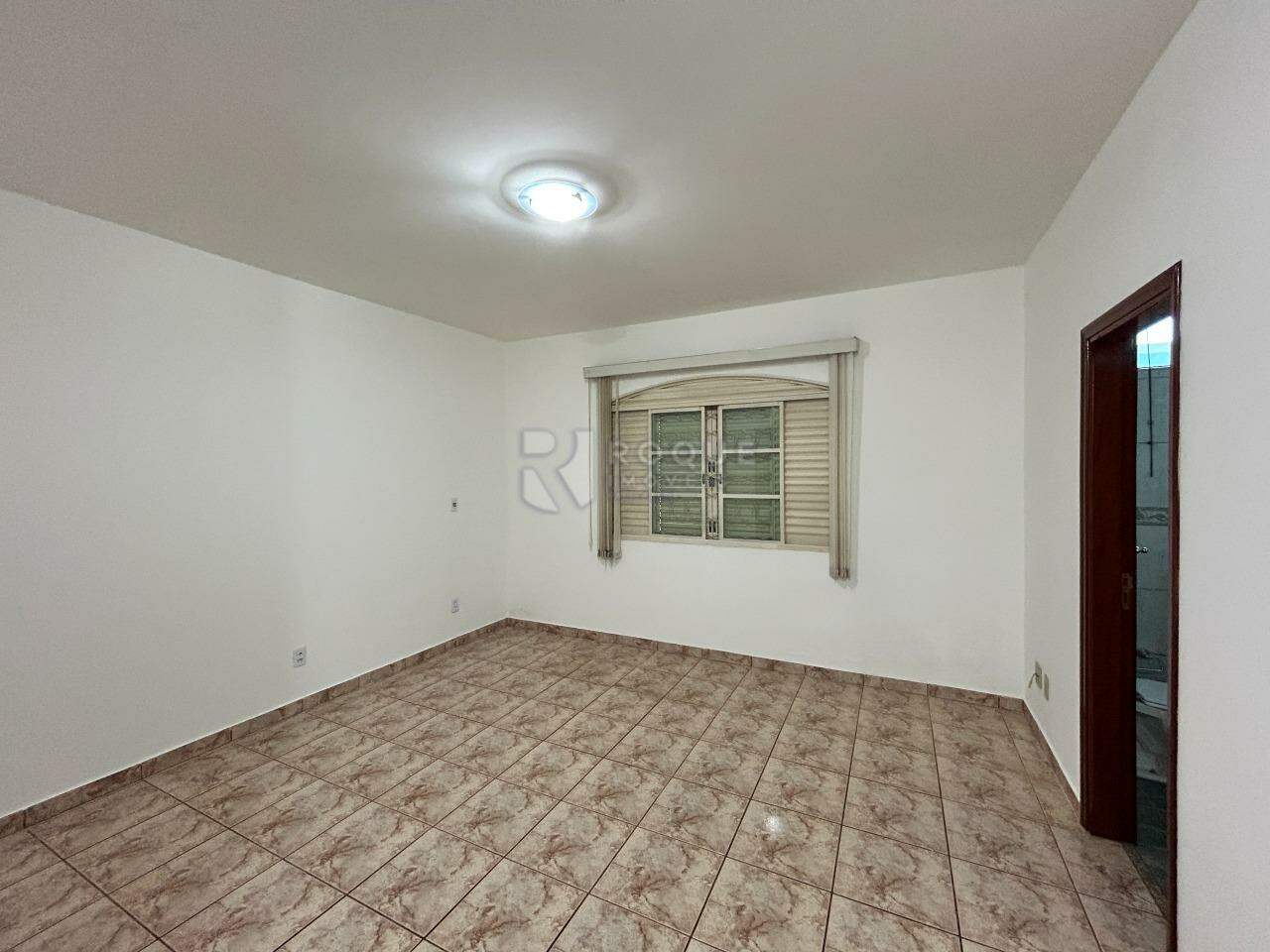 Casa Residencial para aluguel no bairro Jardim São Paulo: Dormitório 3 suíte 