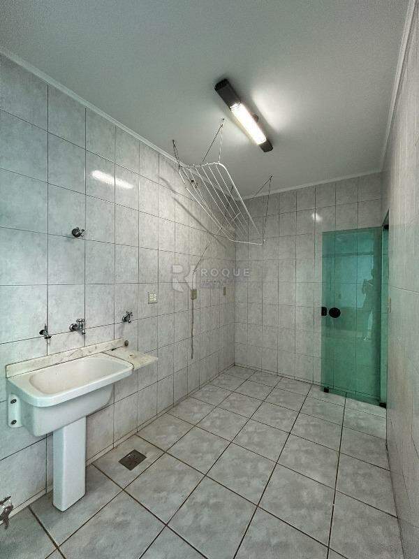 Casa Residencial para aluguel no bairro Jardim São Paulo: Área de serviço 