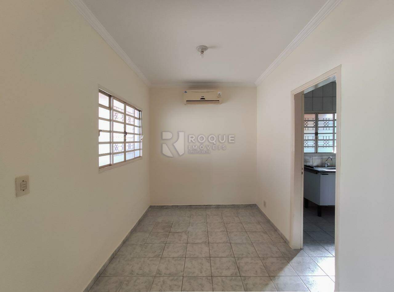 Casa em condomínio para aluguel no bairro Jardim Ouro Verde: Sala 