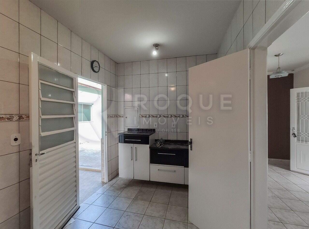 Casa em condomínio para aluguel no bairro Jardim Ouro Verde: Cozinha