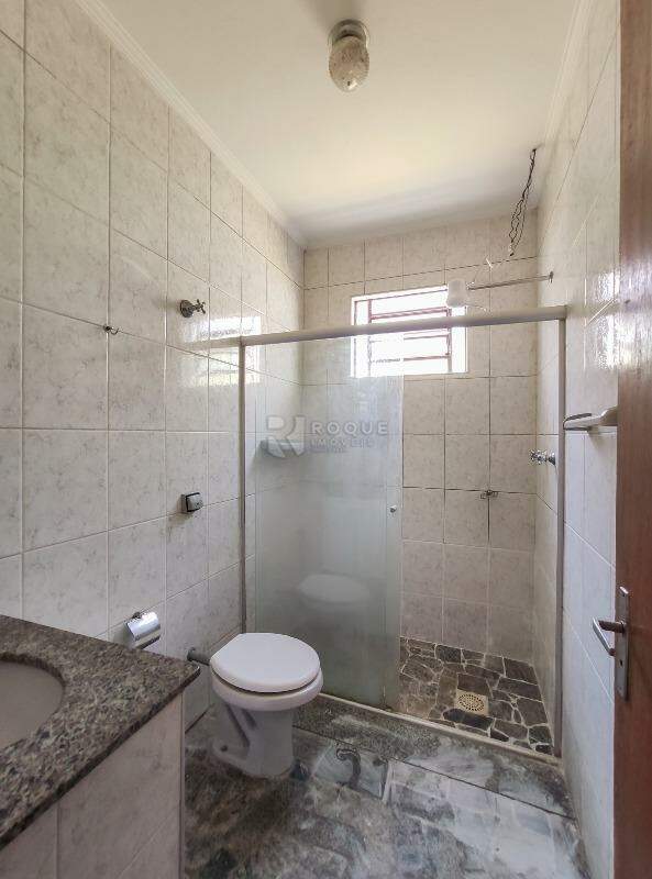 Casa Residencial para aluguel no bairro Parque Residencial Stahlberg: WC 