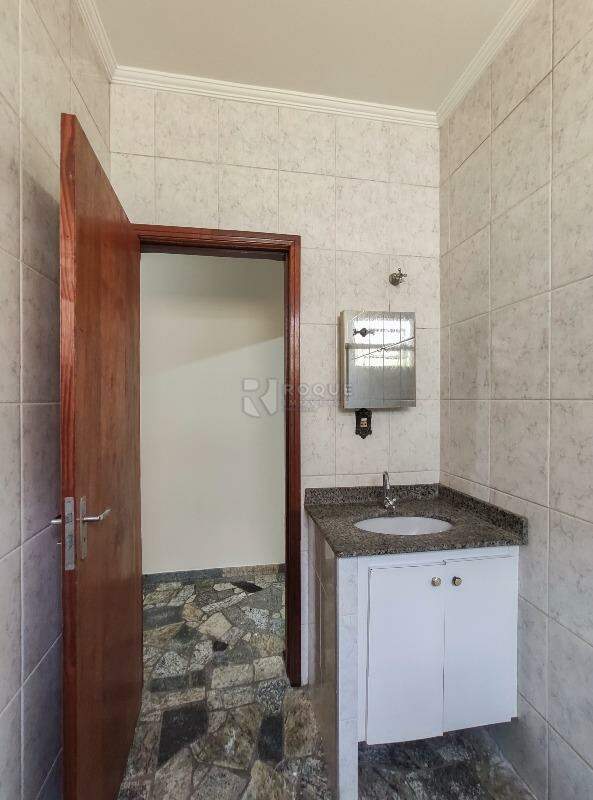Casa Residencial para aluguel no bairro Parque Residencial Stahlberg: WC 