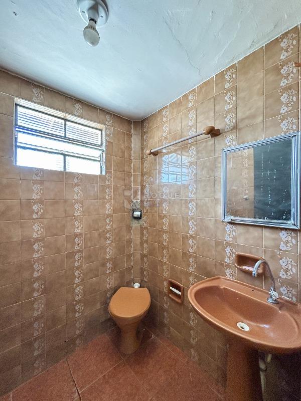 Casa Residencial para aluguel no bairro Jardim Nova Suiça: WC social 