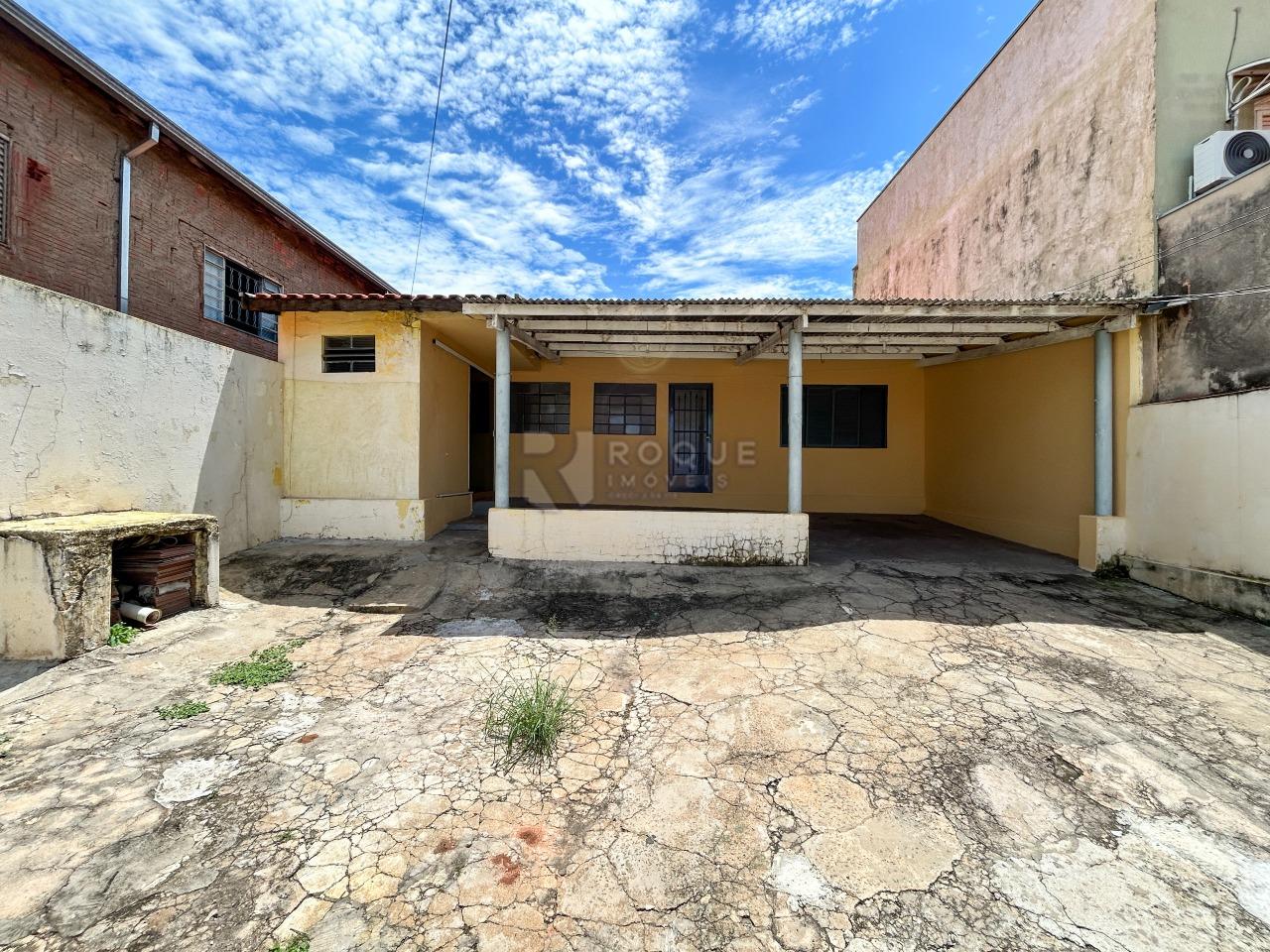 Casa Residencial para aluguel no bairro Jardim Nova Suiça: Frente 