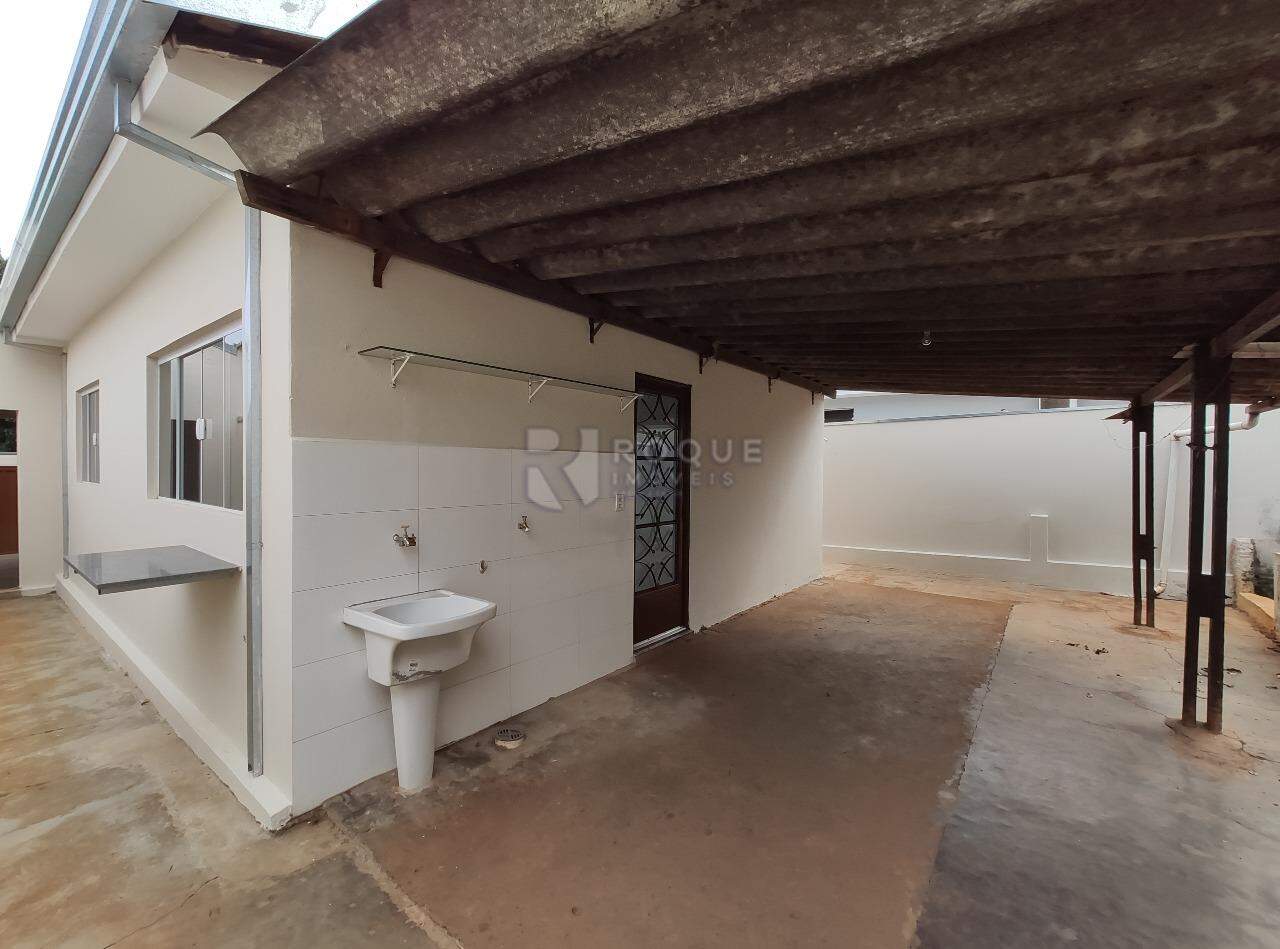 Casa Residencial para aluguel no bairro Jardim Caieira: Área de serviço / rancho 