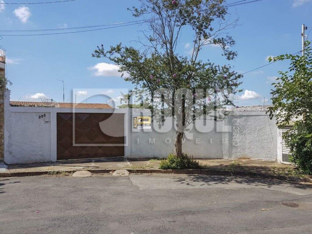 Casa Residencial para aluguel no bairro Jardim Mediterrâneo: Fachada