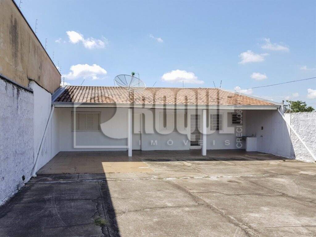 Casa Residencial para aluguel no bairro Jardim Mediterrâneo: Fachada interna