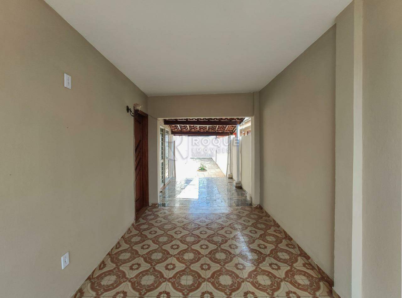 Casa Residencial para aluguel no bairro Jardim Santo André: Garagem