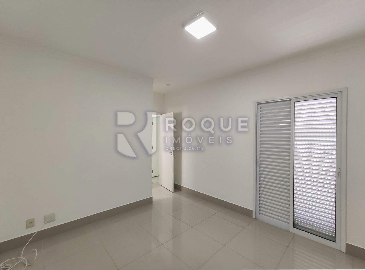 Apartamento para aluguel no bairro Desmembramento Oscar Antonio Breda: Dormitório 1 suíte