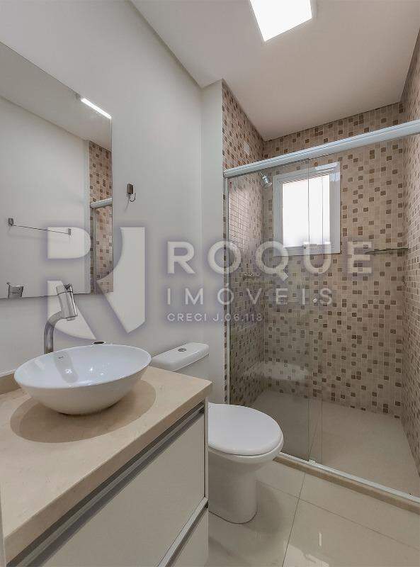 Apartamento para aluguel no bairro Desmembramento Oscar Antonio Breda: WC