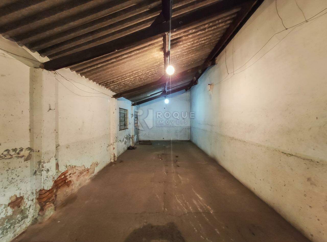 Barracão/Galpão para aluguel no bairro Vila Anita: Salão lateral 