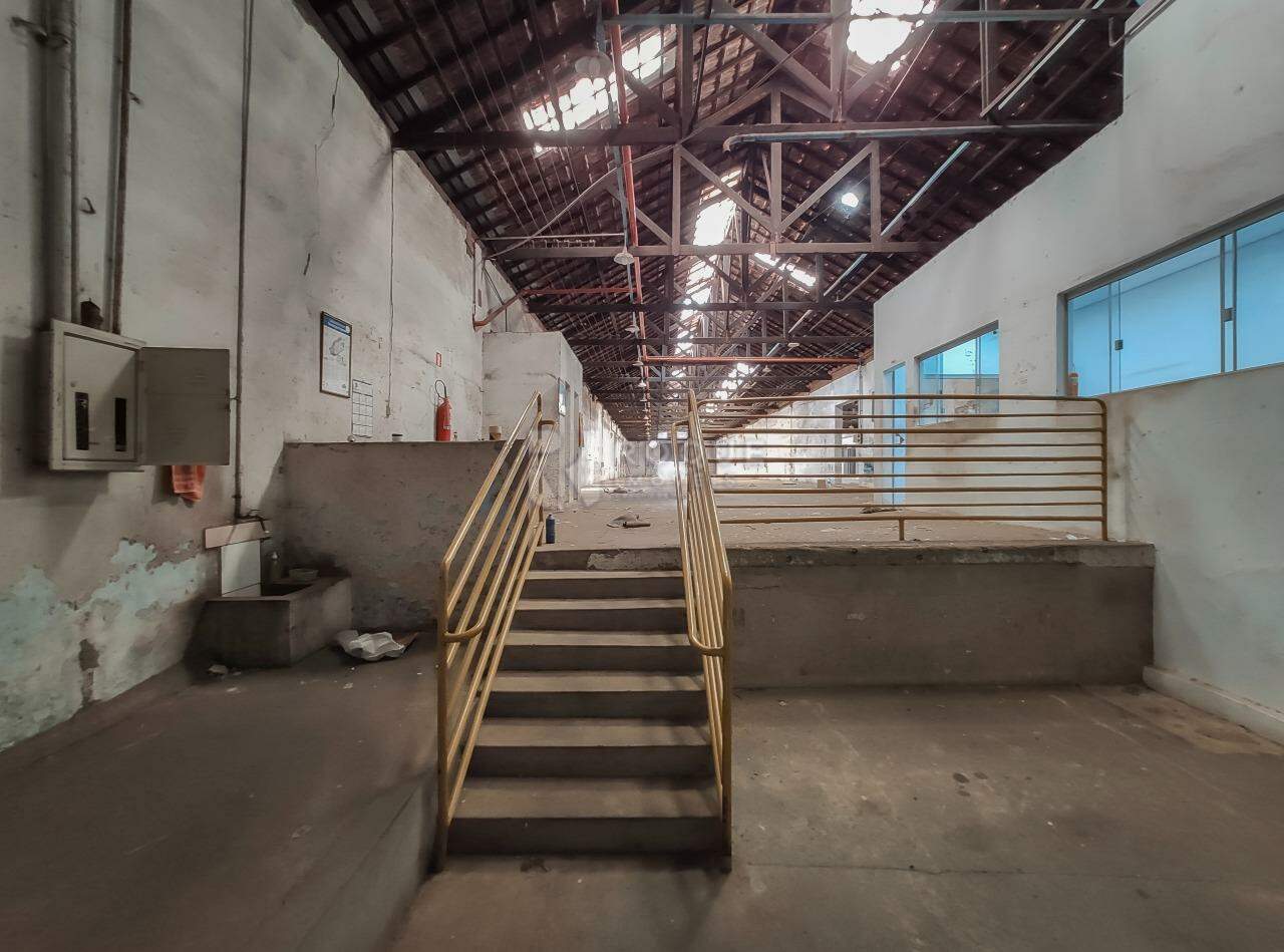 Barracão/Galpão para aluguel no bairro Vila Anita: Área da frente 