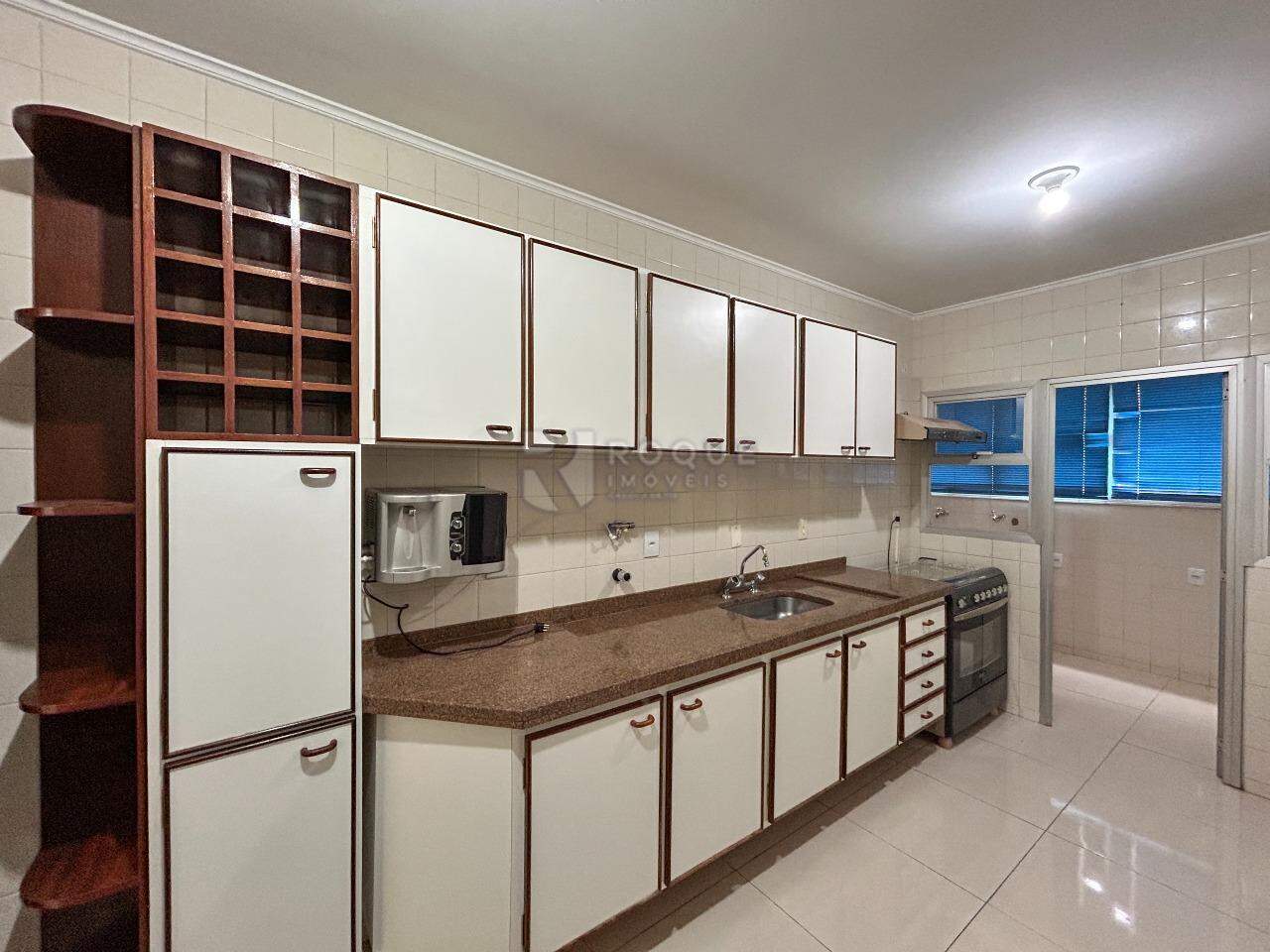 Apartamento para aluguel no bairro Centro: Cozinha 