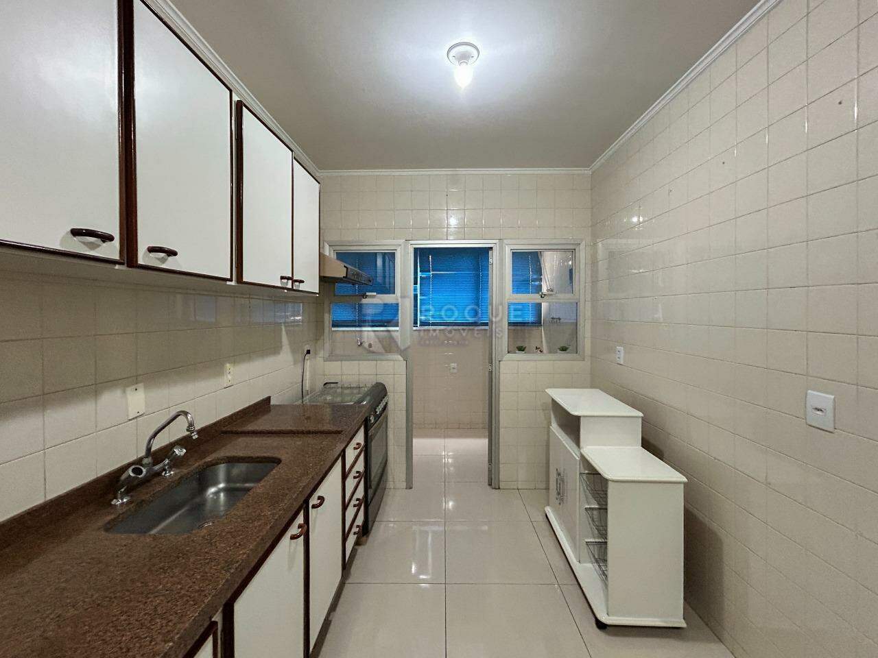 Apartamento para aluguel no bairro Centro: Cozinha 