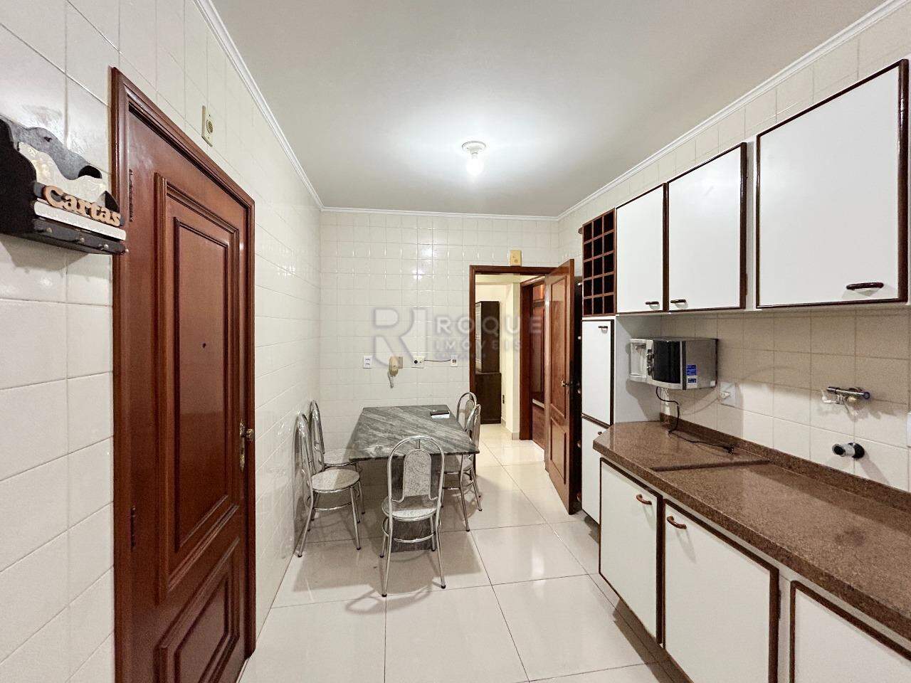 Apartamento para aluguel no bairro Centro: Cozinha 
