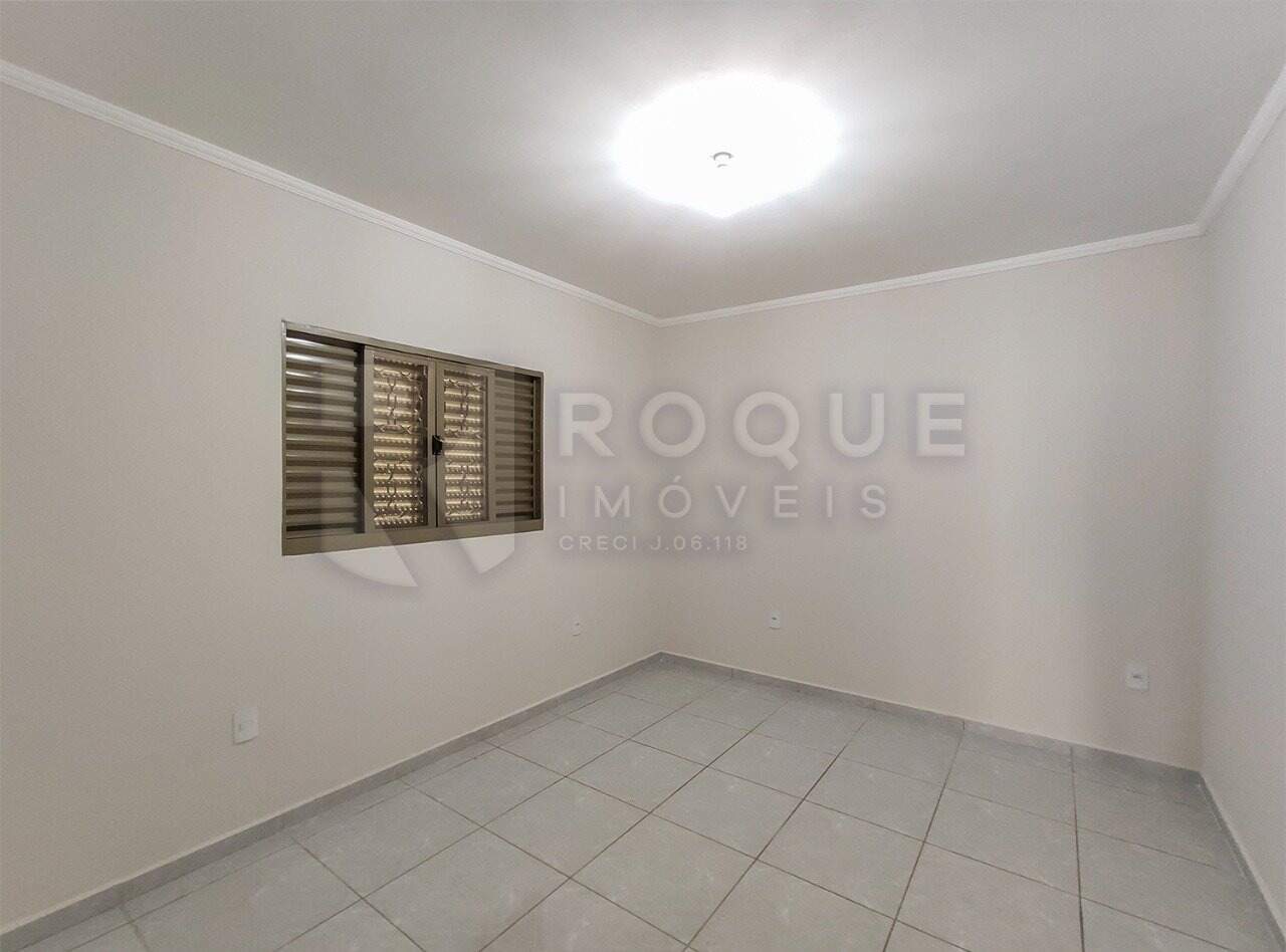 Casa Residencial para aluguel no bairro Parque Egisto Ragazzo: Dormitório 03 Suíte