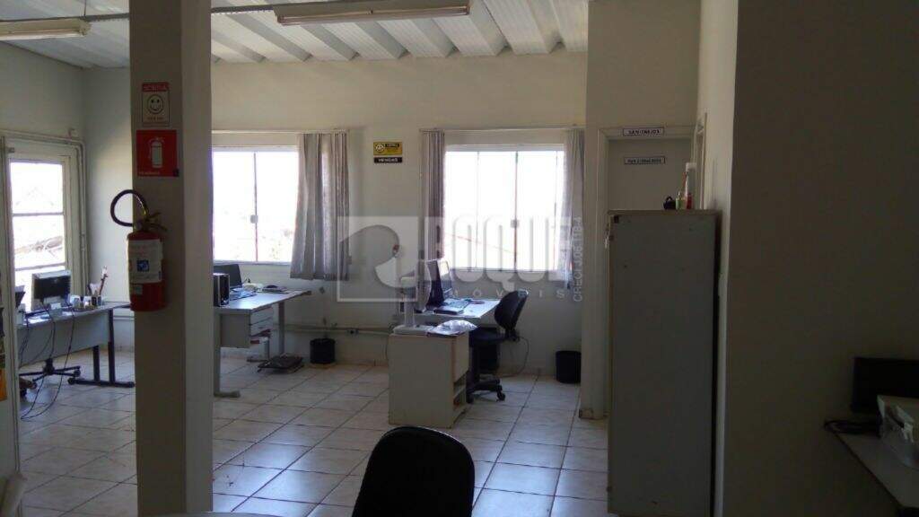 Prédio Comercial à venda no bairro Jardim Mediterrâneo: 