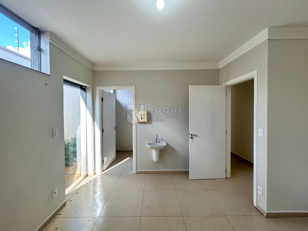 Casa Comercial para aluguel no bairro Vila Claudia: Sala 5