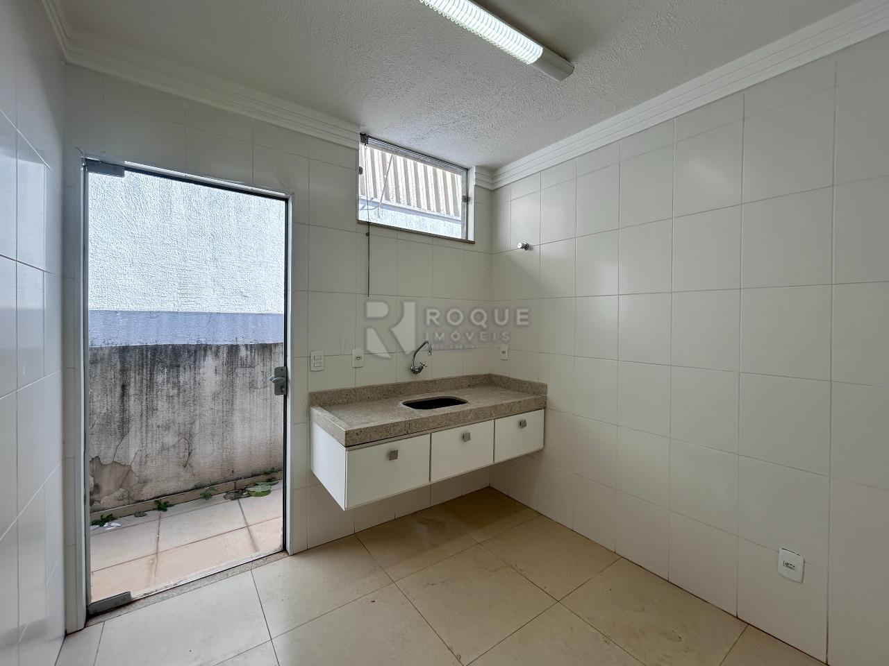 Casa Comercial para aluguel no bairro Vila Claudia: Copa