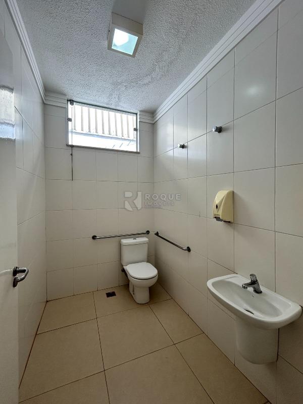 Casa Comercial para aluguel no bairro Vila Claudia: WC social 1