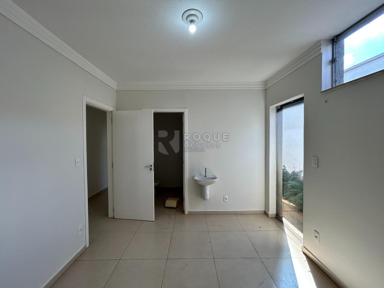 Casa Comercial para aluguel no bairro Vila Claudia: Sala 3