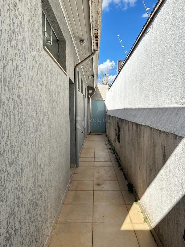 Casa Comercial para aluguel no bairro Vila Claudia: Corredor 