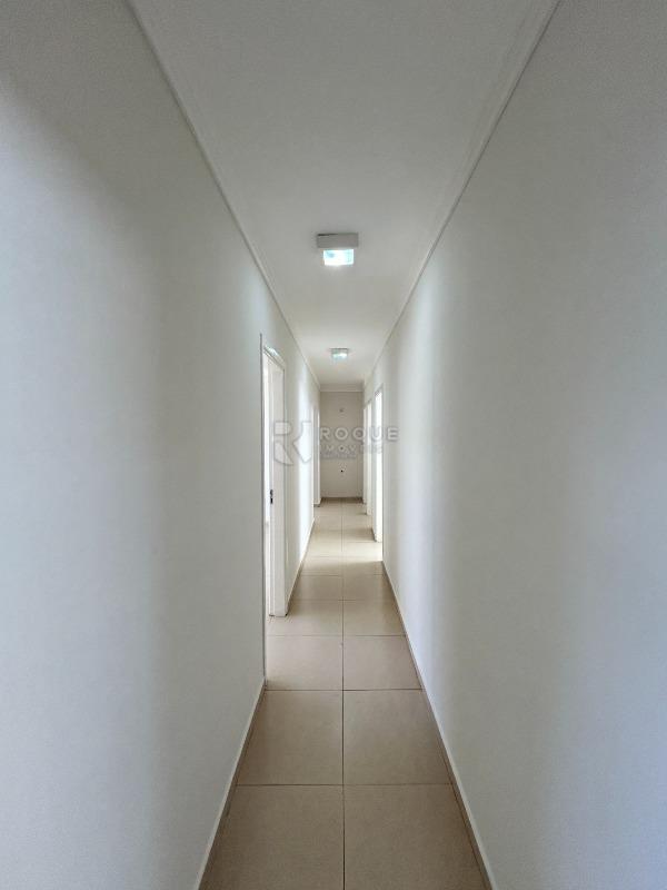 Casa Comercial para aluguel no bairro Vila Claudia: Hall 