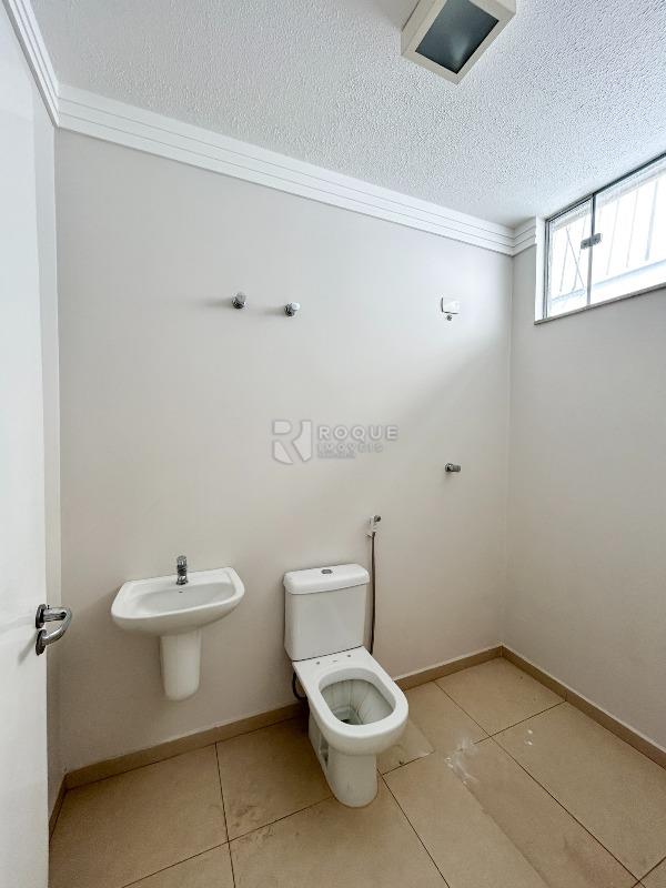 Casa Comercial para aluguel no bairro Vila Claudia: WC sala 5