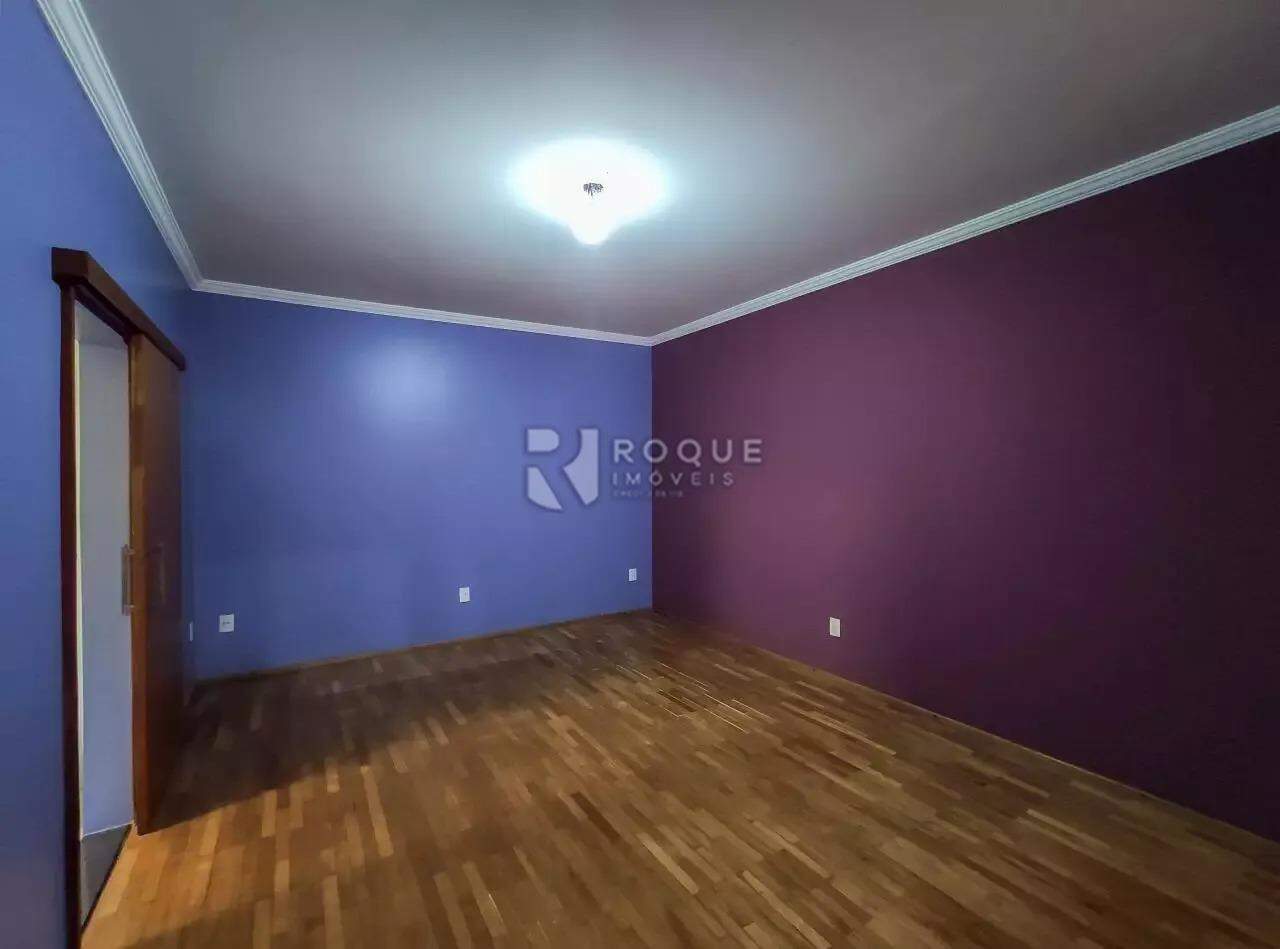Casa Residencial à venda no bairro Jardim Santa Adélia: SUÍTE