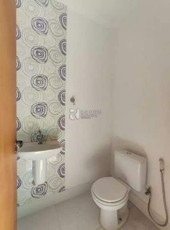 Casa Residencial à venda no bairro Jardim Santa Adélia: LAVABO