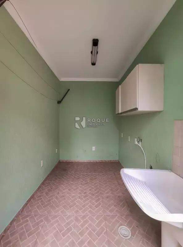 Casa Residencial à venda no bairro Jardim Santa Adélia: LAVANDERIA