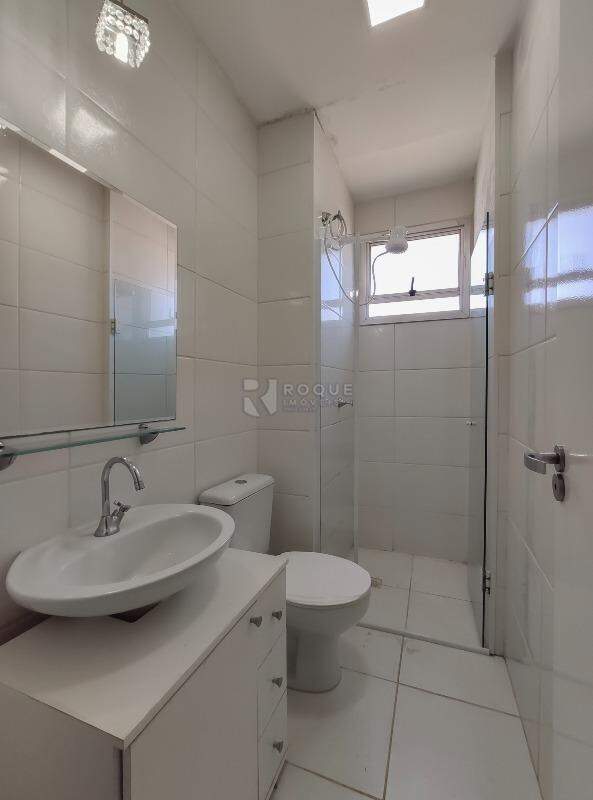 Apartamento para aluguel no bairro Chácaras Antonieta: WC social 