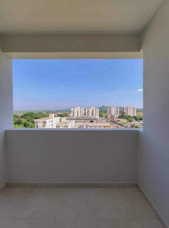 Apartamento para aluguel no bairro Chácaras Antonieta: Sacada