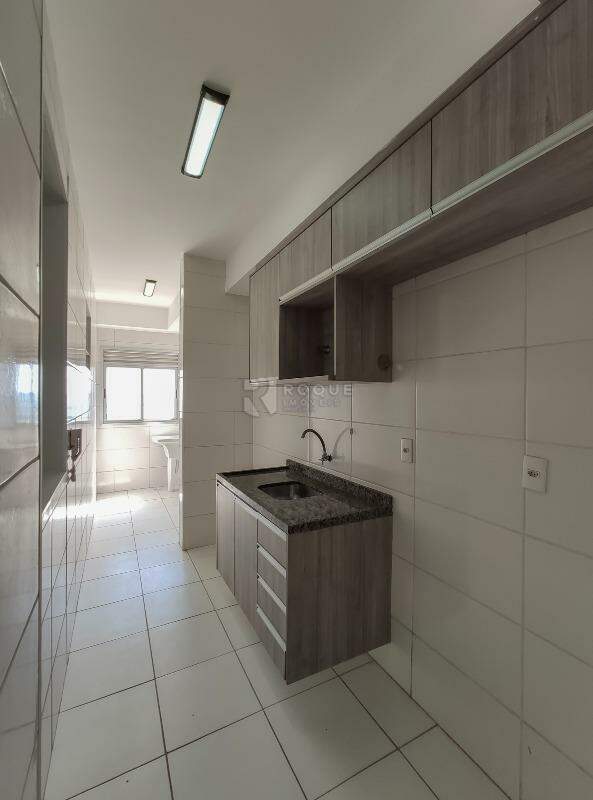 Apartamento para aluguel no bairro Chácaras Antonieta: Cozinha 